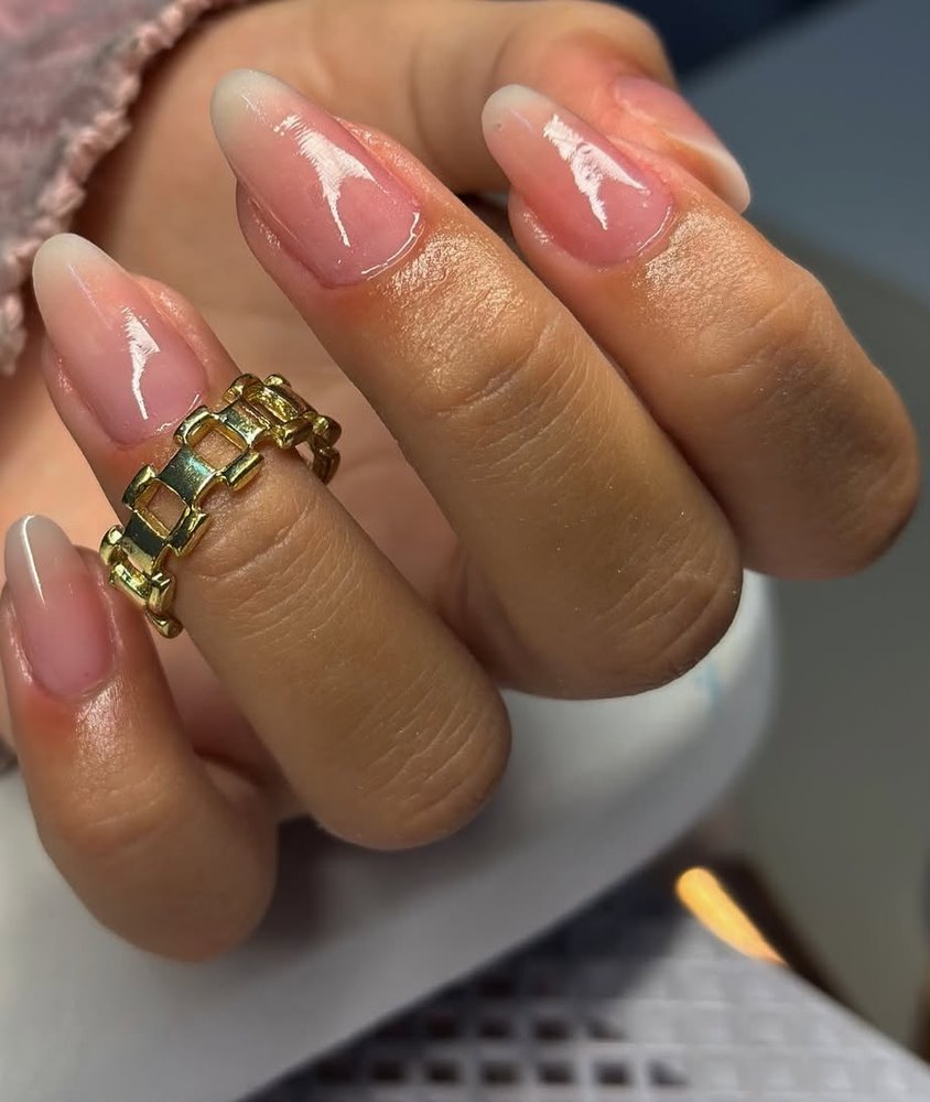 Unhas feitas no studio da Ingrid Leocádio